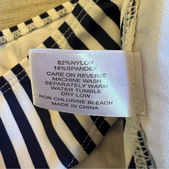 NWT Ocean 101 Bikini Two Piece Swimsuit White Navy Stripe M - Picture 6 of 6